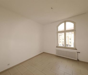 Immobilien-Richter: Sanierte 2-Zimmerwohnung mit hohen Decken im beliebten Düsseldorf-Oberkassel - Photo 1