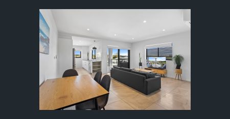 Modern 2-Bedroom Apartment in the Heart of Mitchelton - Photo 2