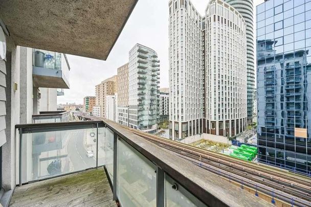 City Tower, Canary Wharf, E14 - Photo 1