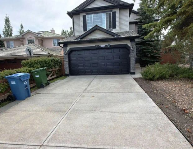 50 Valley Ponds Crescent Northwest — Detached House - Photo 1