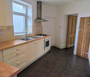 3 bedroom terraced house to rent - Photo 4