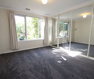 5 Dunlop Street, Hackett ACT 2602 - House For Rent | Domain - Photo 5