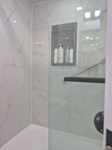 For Lease - 50 Strathaven Drive Unit# 15, Mississauga, Ontario - Photo 3