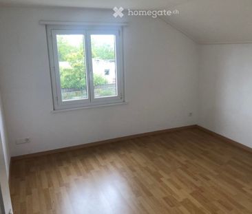 Charmantes freistehendes 4.5-Zimmer-Einfamilienhaus mit grossem Garten - Photo 2