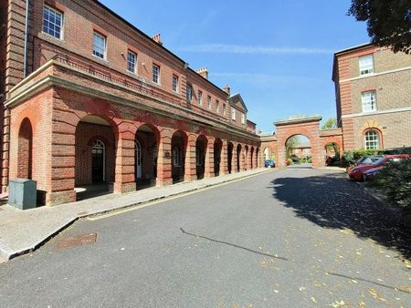 The Colonnades, Royal Gate - Photo 4