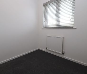 Lakeland Crescent, Bury - Photo 1