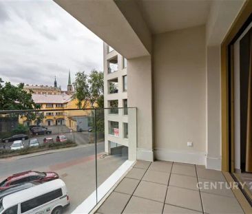 Pronájem bytu 2kk s lodžií a garážovým stáním - Photo 3