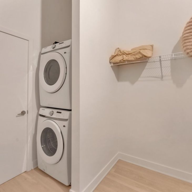 Nouveauté sur le marché Appartement à louer - Laval (Chomedey) (Carrefour Saint-Martin) - Photo 1