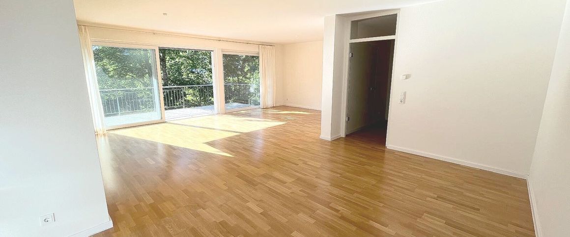 Trier-Feyen: Moderne, lichtdurchflutete und energieeffiziente Wohnung mit großem Balkon und Blick ins Grüne - Foto 1