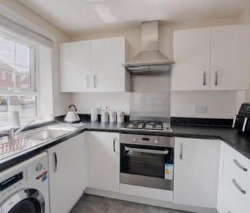 2 bedroom semi-detached house to rent - Photo 6