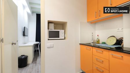 barcelona, Catalonia 08001 - Photo 5