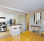 Minutes to Wellington and The Bayview LRT Station! - Photo 4