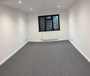 Abbots Road, Abbots Langley, WD5 - Photo 3