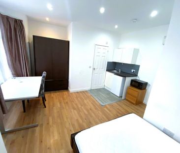 Studio to rent - Photo 6