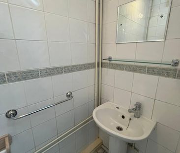 Room in a Shared House, Stunning Double Room In Wimbledon, SW19 - Photo 5