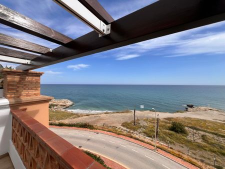 Duplex Penthouse for rent in Torrox Costa - Photo 3