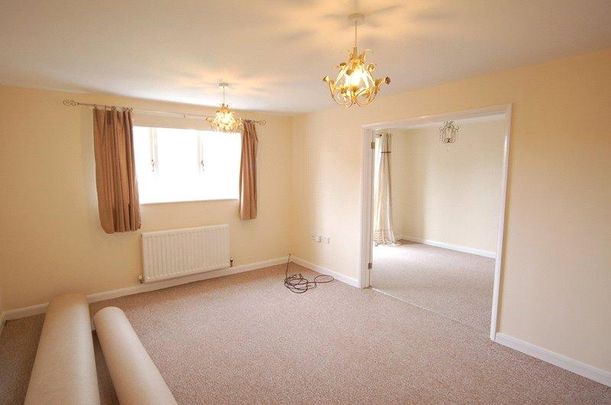 4 bedroom detached house to rent - Photo 1