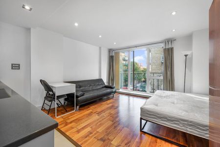 Studio to rent - Photo 2