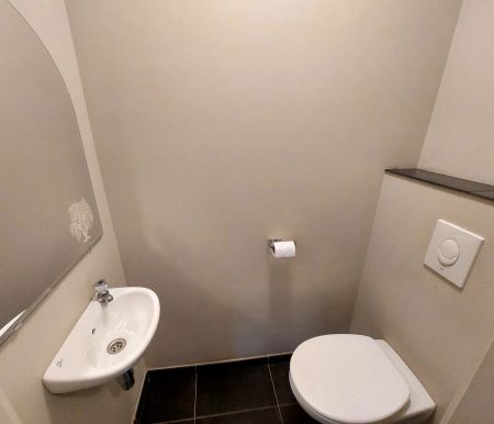 Gezellige halfopen woning met 3 slaapkamers ruime tuin en garage - Photo 2