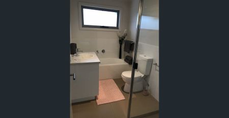 Fully Furnished Townhouse - Plymton Park - Photo 4