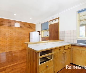 For Lease 6 months: Charming Family Home at 6 Jolly Street, Dandenong - Photo 6