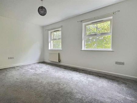 Railway View, Hednesford, WS12 - Photo 5