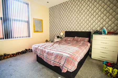 Double room to let-Villiers Street, Preston - Photo 3