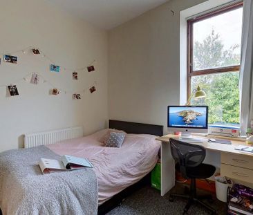 3 bedroom flat to rent - Photo 1