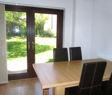 4 bedroom detached house to rent - Photo 2