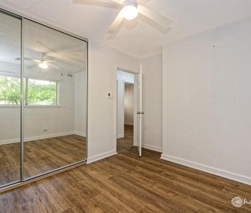 Semi Furnished Spacious Unit - Photo 4