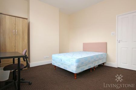 4 bedroom terraced house to rent - Photo 5