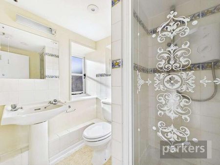 Station Road, Brize Norton, Carterton, Oxfordshire, OX18 - Photo 4