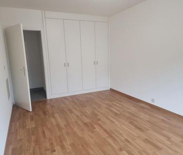 Appartement entièrement rénové de 2 1/2 pièces - Photo 2