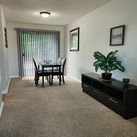 19 Newcombe Cres. Main Floor - Photo 3