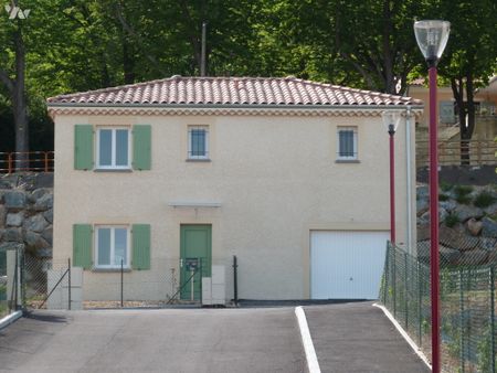 Sur la commune de MARSANNE (26) une villa de type 5 avec garage et jardin clos - Photo 3