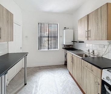 3 bedroom flat to rent - Photo 5