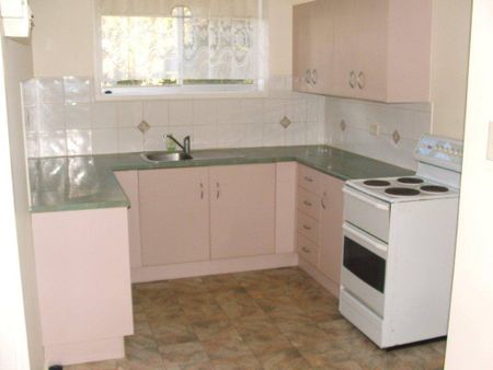 Cozy Coastal Unit - Photo 3