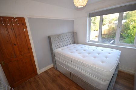 3 bedroom semi-detached house to rent - Photo 3