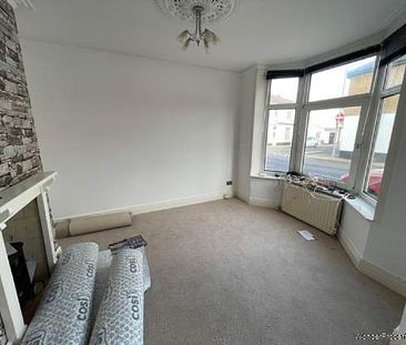 3 bedroom property to rent in Southsea - Photo 3