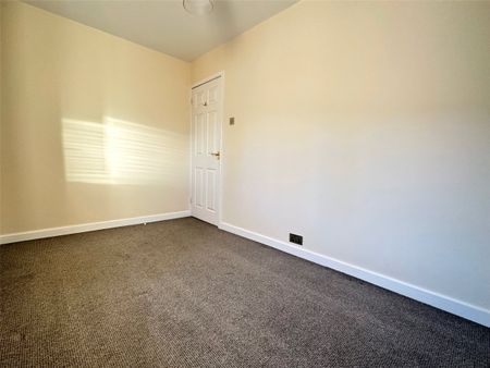 River Street, Macclesfield, Cheshire, SK11 - Photo 4