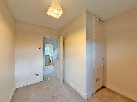 3 bedroom terraced house to rent - Photo 5