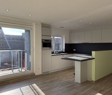Appartement te huur in Sint-Niklaas voor € 750 met 1 slaapkamer - Photo 4
