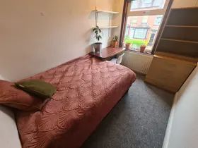 4 Bed - 49 Estcourt Avenue, Headingley, Leeds - LS6 3ET - Student - Photo 2