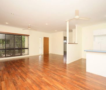 Fully Airconditioned - No Carpet - Rear Access - Large Corner Block - Photo 6