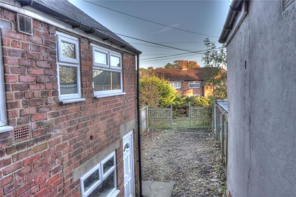 2 bedroom terraced house to rent - Photo 1