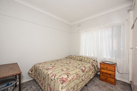 38 Denver Street, Bentleigh East VIC 3165 - House For Rent | Domain - Photo 3