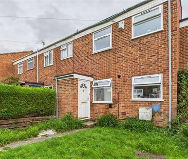 Pinewood Park, Farnborough, Berkshire, GU14 - Photo 6