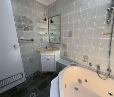 Three Bedroom Home in Ideal Location - Photo 6