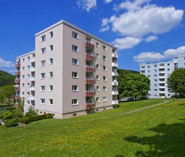 Familienwohnung in Plettenberg: 3 Zimmer mit Balkon in Plettenberg ... - Photo 1