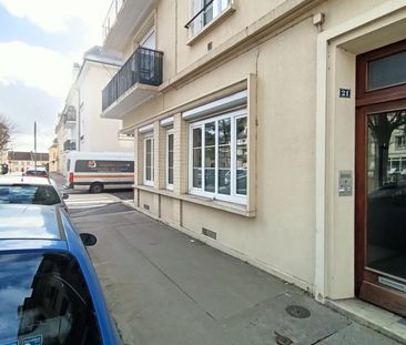 A LOUER : Appartement deux pièces place Maurice Fouque à CAEN - Photo 4